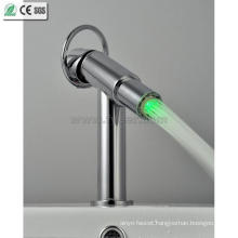 New Design Single Ring Handle LED Brass Basin Faucet (QH0618F)